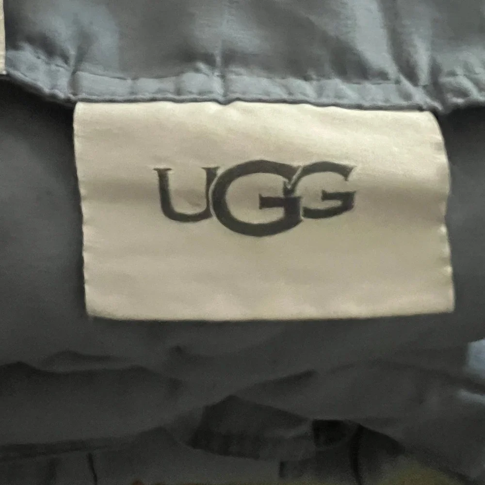 UGG Comforter Avery Queen 92x96 Gray Blue Good 1pc Quilted Arched Bedding